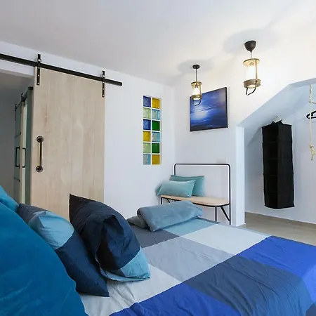 Apartment Enigma *